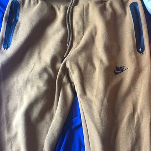 Nike Tech sweatSuit